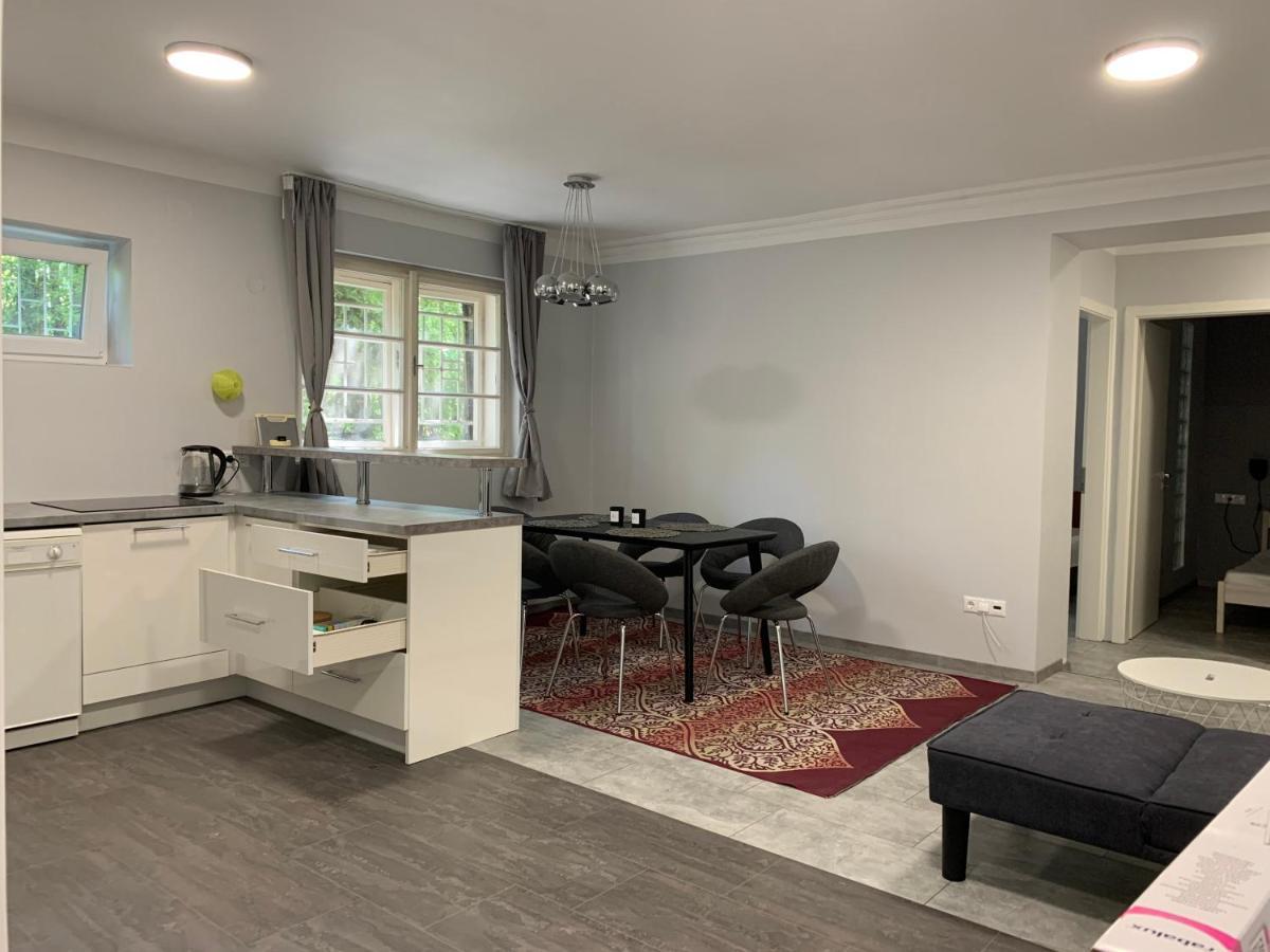 Stefania Apartmanok Budapest Exteriör bild